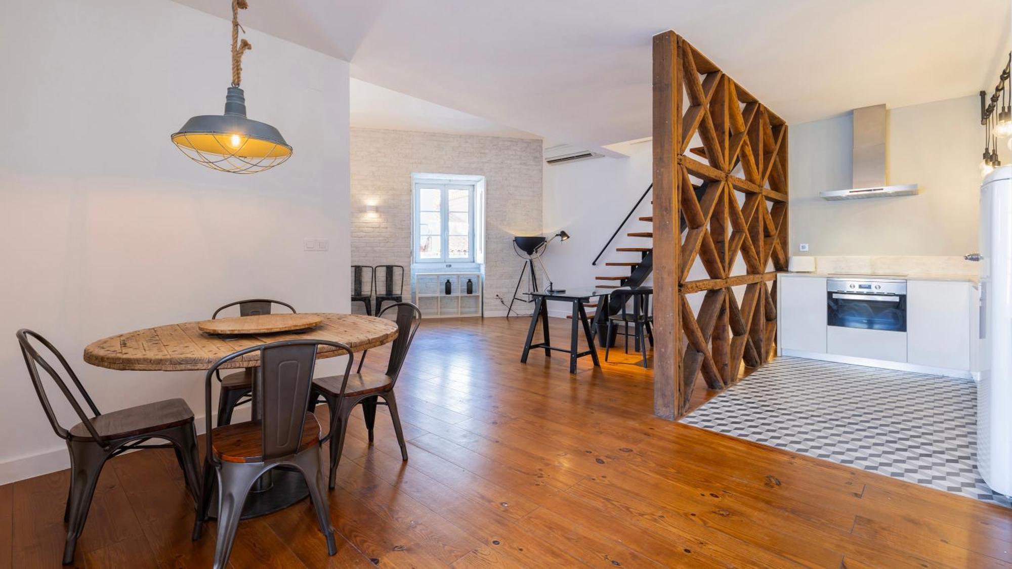Charming 3bdr Duplex In Center By Lovelystay Lisbon
