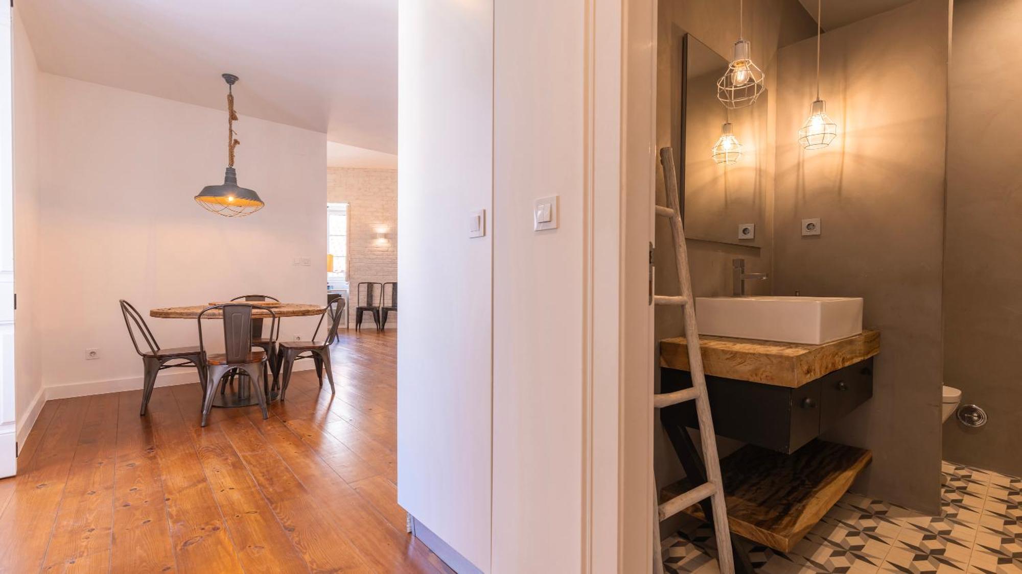 Charming 3bdr Duplex In Center By Lovelystay Lejlighed
